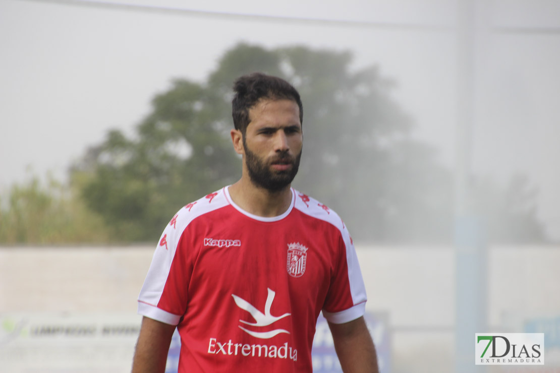 Imágenes del 1º entrenamiento del CD Badajoz de la temporada