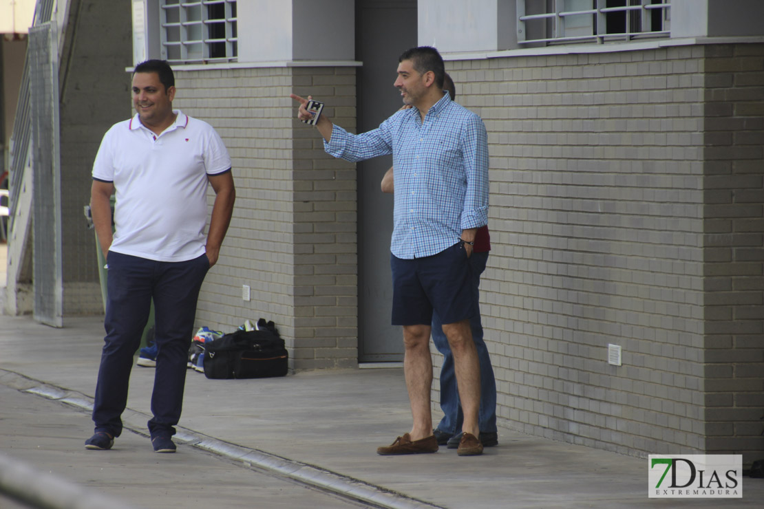 Imágenes del 1º entrenamiento del CD Badajoz de la temporada