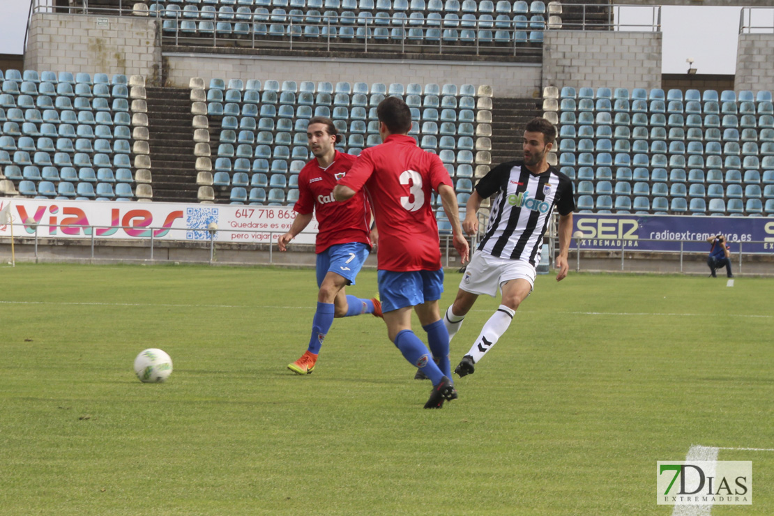 Chechu seguirá cabalgando en la banda derecha del CD. Badajoz