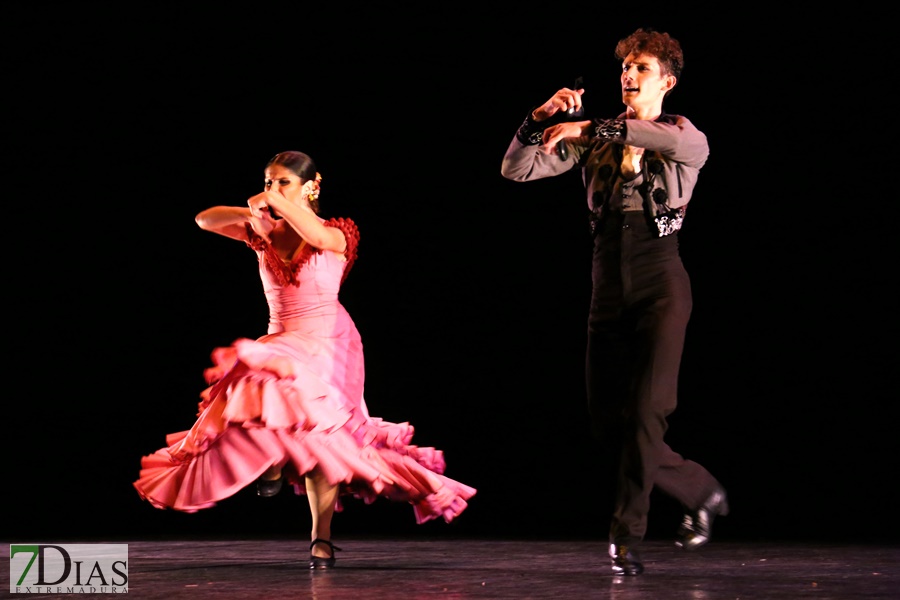 Larreal pone el broche de oro al Festival Folklórico