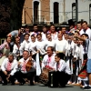 Los grupos de Folclore invitan a los ciudadanos a bailar con ellos en San Francisco