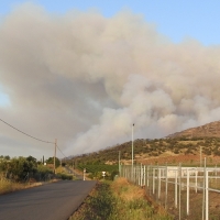 Fuera de control el incendio de Arroyo de San Serván