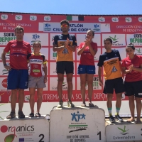 Alix y Reguero triunfan en el XVI Triatlón Ciudad de Coria
