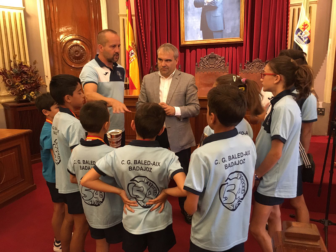 Fragoso recibe a varios campeones de España de gimnasia