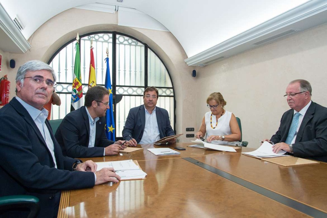 La Junta firma un protocolo para aprovechar los Espacios Forestales