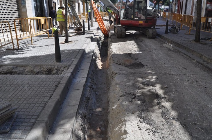 Encuentran restos arqueológicos en la calle Almendralejo