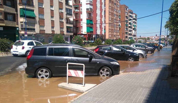 Las roturas de tuberías no cesan en Badajoz