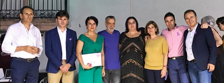 Rosa Balas recoge la Tenca de Oro otorgada a la Fundación Academia Europea de Yuste