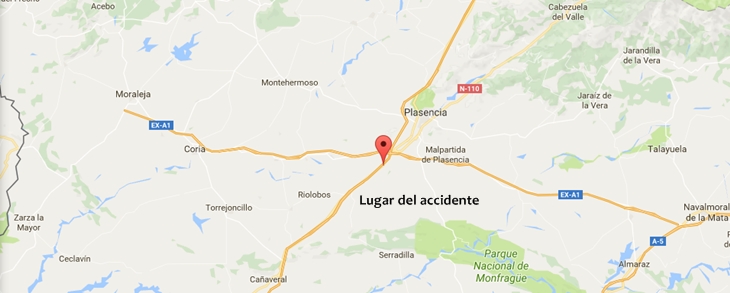 Un turismo cae a las vías del tren cerca de Plasencia