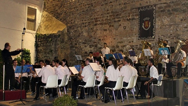 Artistas locales ofrecerán en Olivenza un concierto pro refugiados