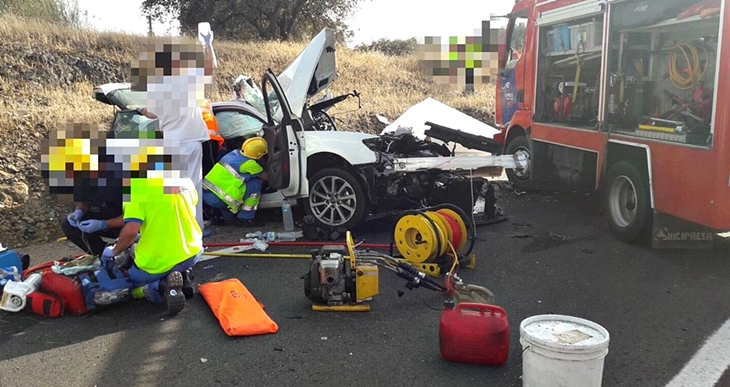 Un brutal accidente deja un fallecido en Extremadura