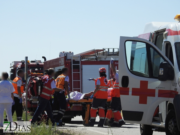 Una mujer fallece en un accidente de tráfico en Alvarado (Badajoz)