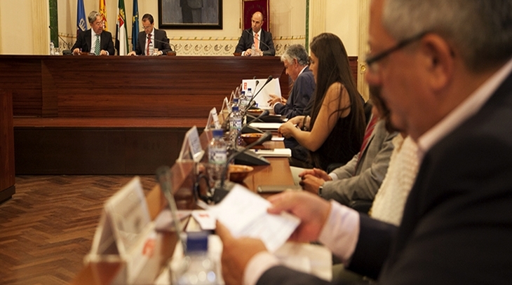 Las diputaciones de Badajoz y Cáceres siguen financiando el Plan de Empleo Social