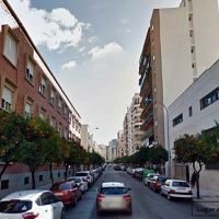 Sorprendidos mientras forzaban la puerta de un establecimiento en Badajoz