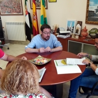 Olivenza, primer municipio en adherirse al programa ‘Apadrina una encina’