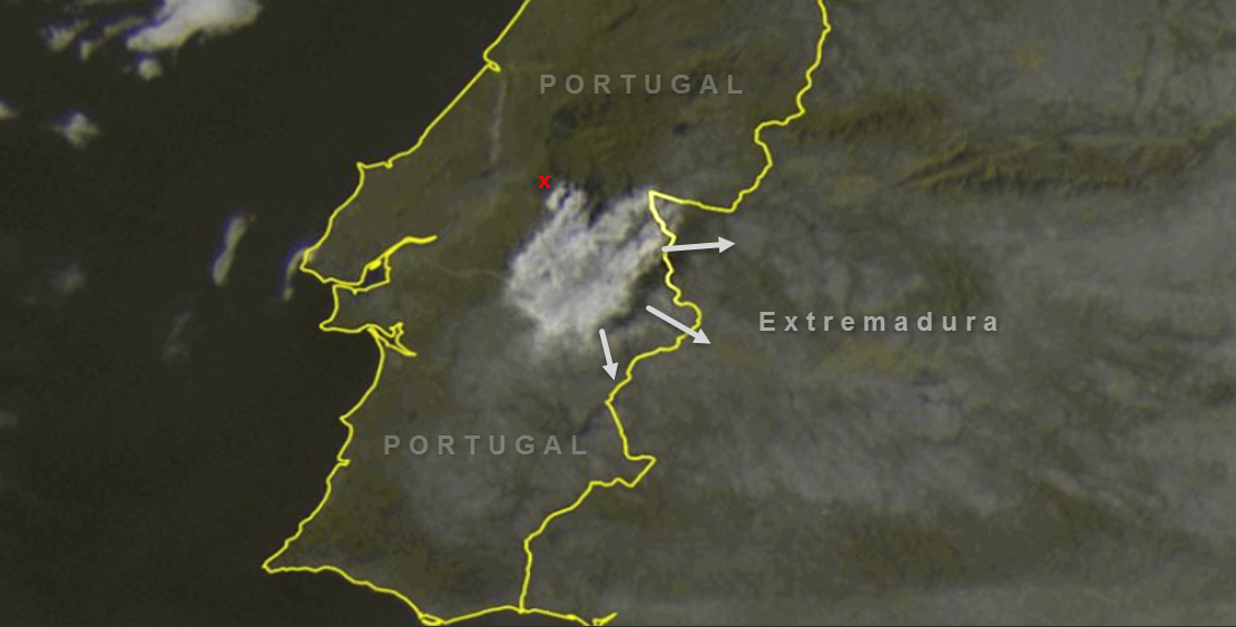 A esta hora, otra nube de humo se dirige a Extremadura desde Portugal