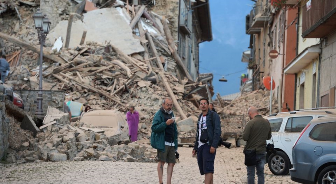 La baja calidad de las construcciones derruidas en el terremoto indigna a Italia