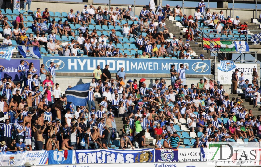 Imágenes del partido entre el Cd Badajoz y el Recreativo de Huelva