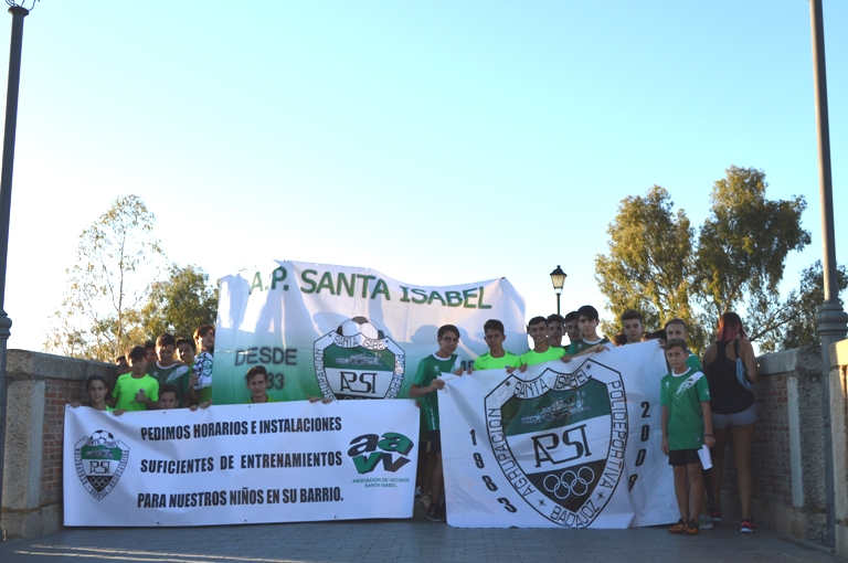 Todas las imágenes de la manifestación de la AD Santa Isabel