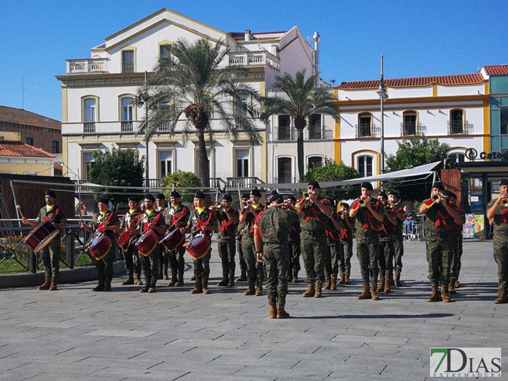 El Grupo de Artillería recoge un nuevo guion de mando en Mérida