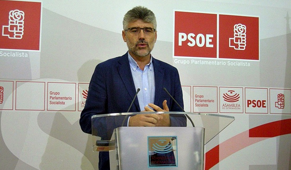 PSOE: “¿Qué interés tiene Monago en mantener al alcalde de Almendralejo?”