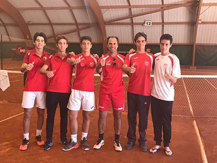 El Tenis Cabezarrubia gana la final de consolación del Campeonato de España junior