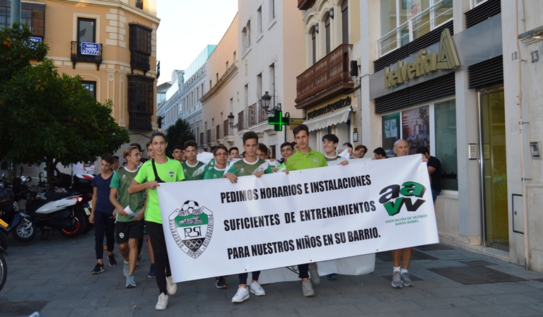Todas las imágenes de la manifestación de la AD Santa Isabel
