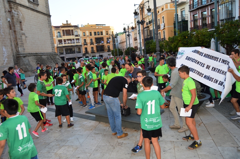 Todas las imágenes de la manifestación de la AD Santa Isabel