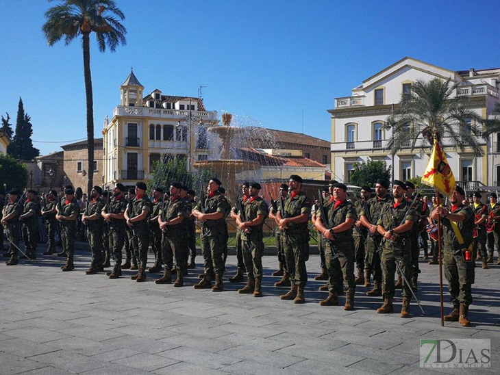 El Grupo de Artillería recoge un nuevo guion de mando en Mérida