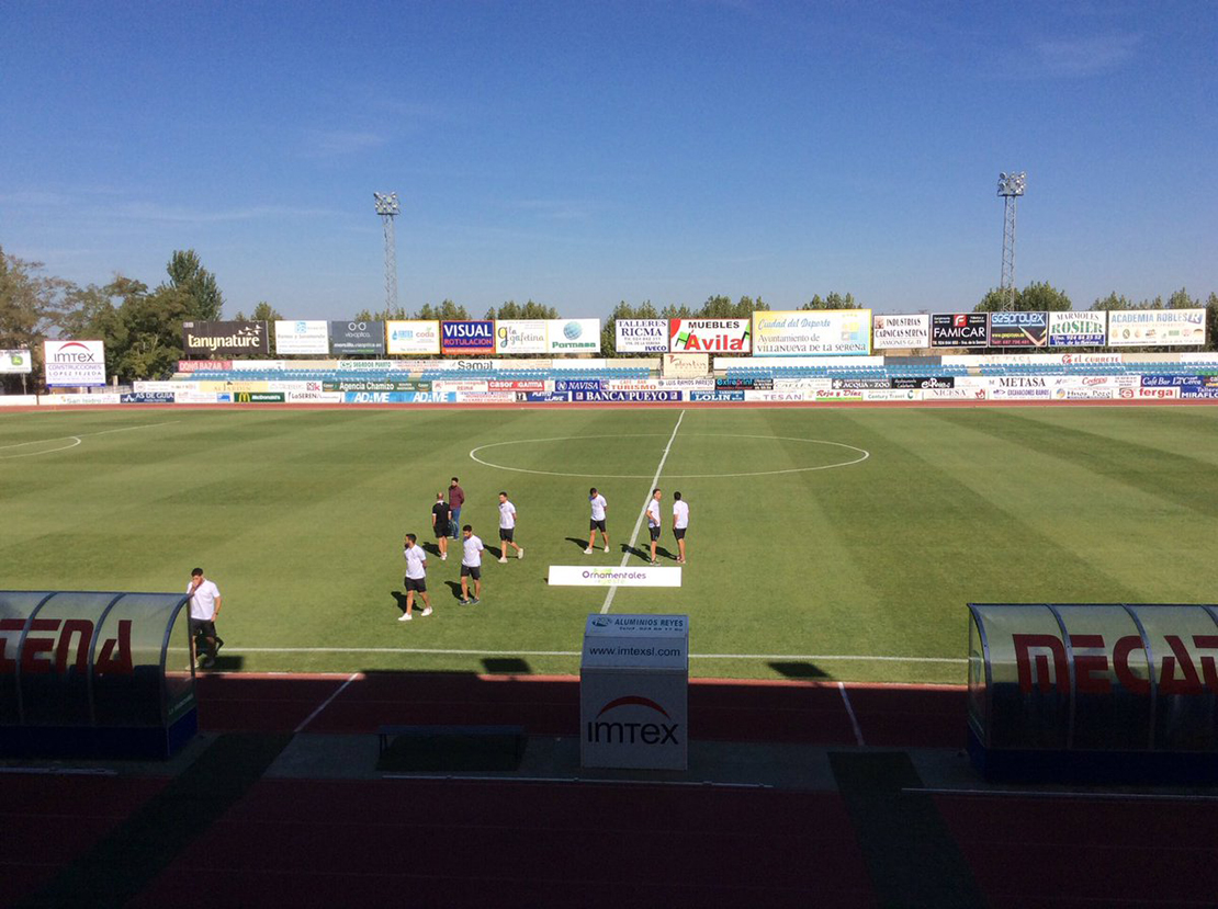 El Villanovense afina la puntería para conseguir la primera victoria