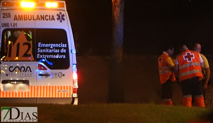 Dos heridos en un accidente en la rotonda de Carrefour Valverde (Badajoz)