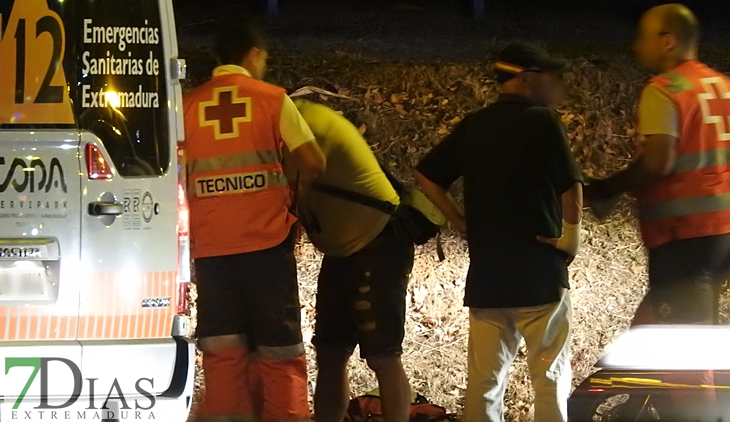 Dos heridos en un accidente en la rotonda de Carrefour Valverde (Badajoz)