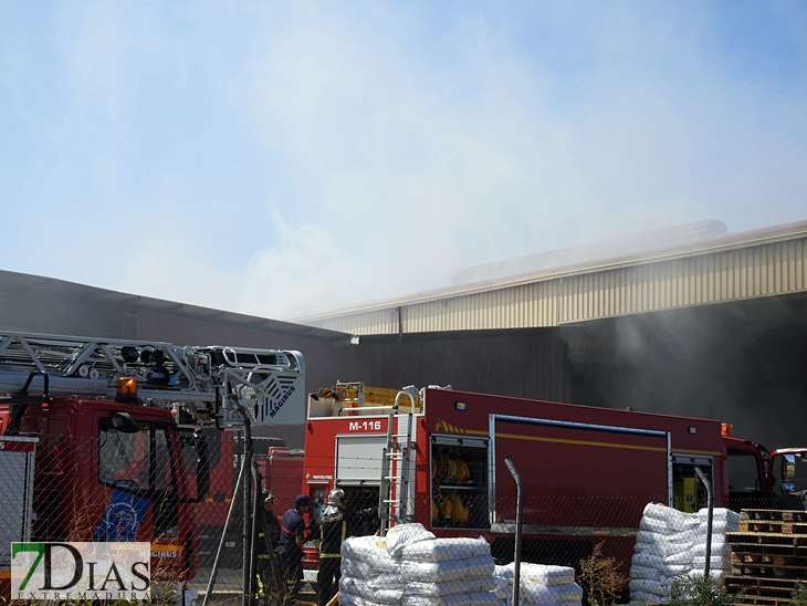 Incendio en la fábrica COEXMA‘09 de Mérida