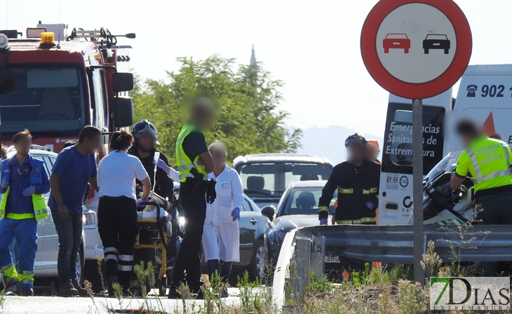 Grave accidente en la carretera de Montijo