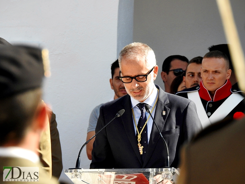 Vara asiste a la Jura de Bandera celebrada en Herrera del Duque