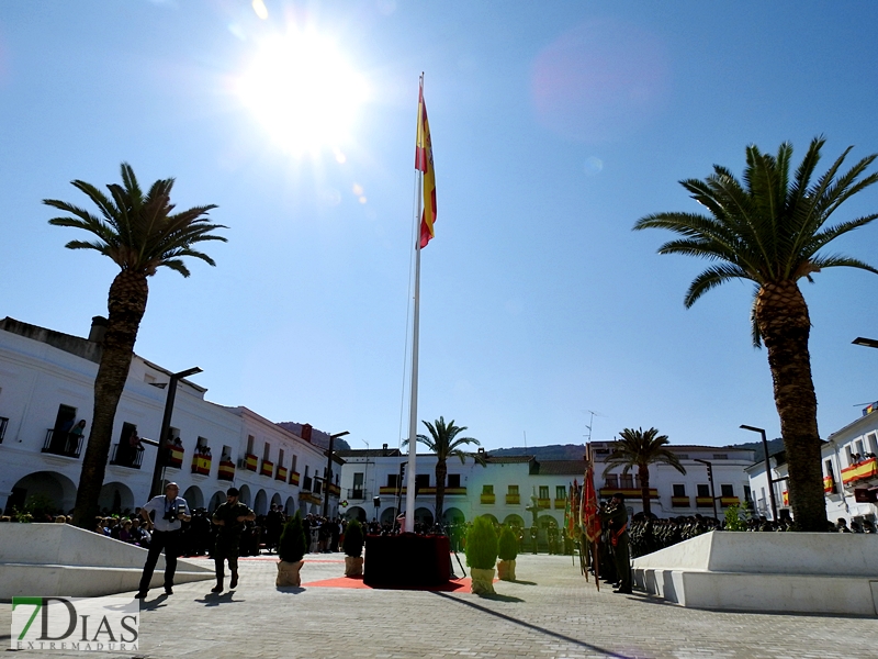 Vara asiste a la Jura de Bandera celebrada en Herrera del Duque