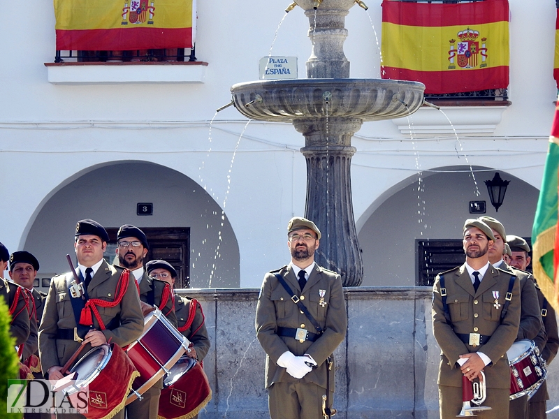 Vara asiste a la Jura de Bandera celebrada en Herrera del Duque