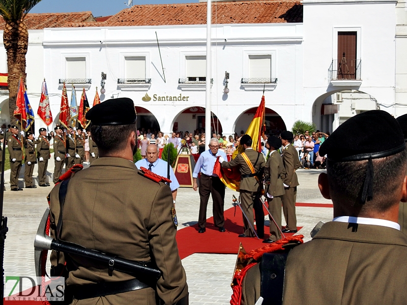 Vara asiste a la Jura de Bandera celebrada en Herrera del Duque