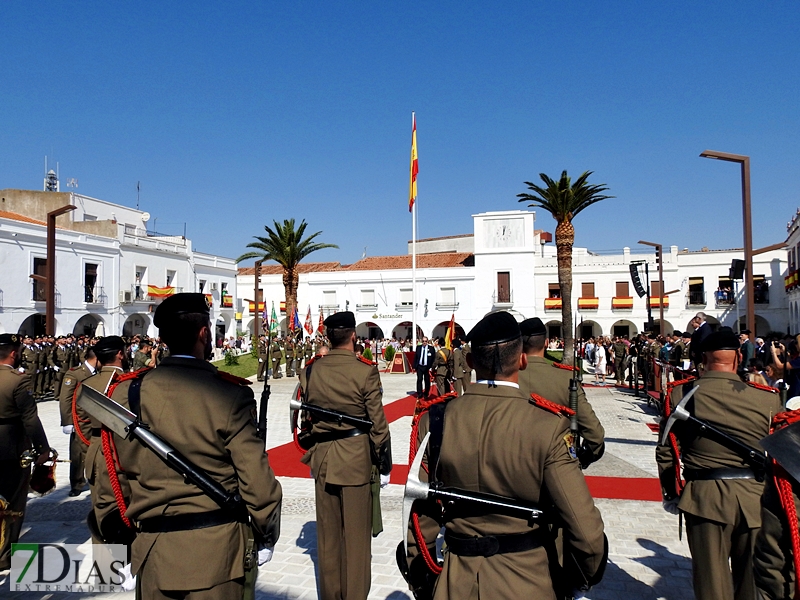 Vara asiste a la Jura de Bandera celebrada en Herrera del Duque