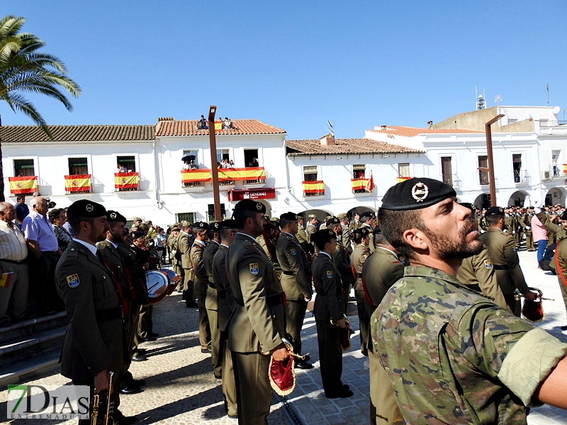 Vara asiste a la Jura de Bandera celebrada en Herrera del Duque