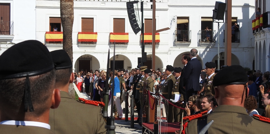 Vara asiste a la Jura de Bandera celebrada en Herrera del Duque