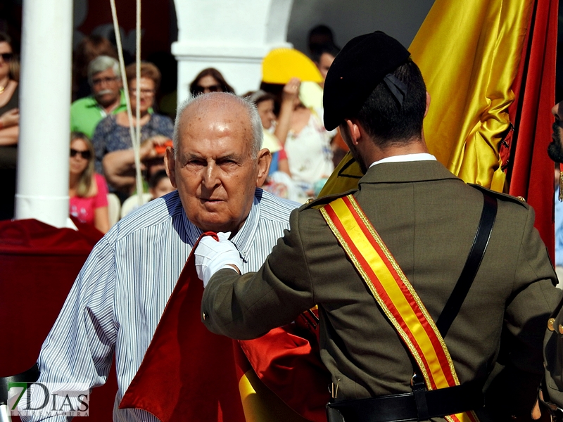 Vara asiste a la Jura de Bandera celebrada en Herrera del Duque