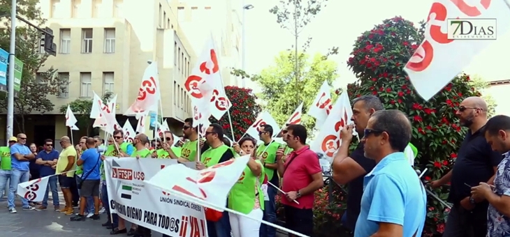 Manifestación  en Badajoz contra la precarización de la seguridad privada