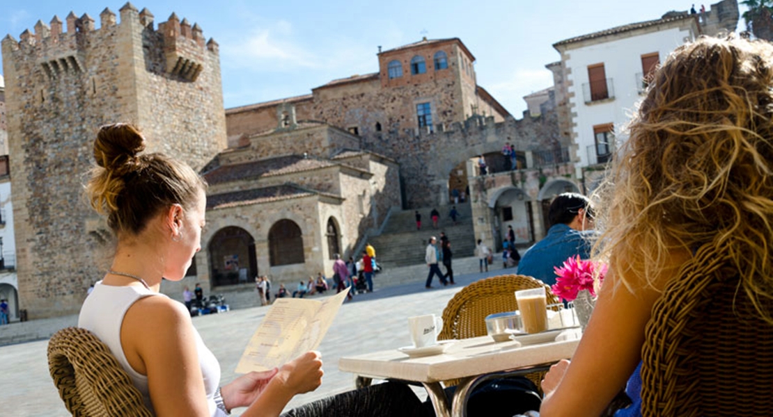 Incrementa el número de turistas alojados en la región en el mes de agosto