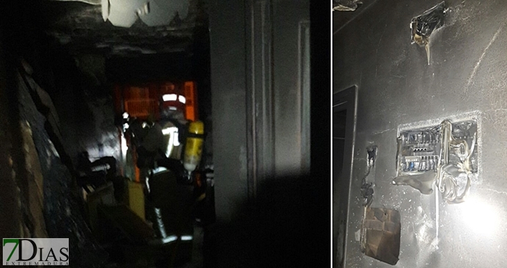 Los bomberos salvan la vida a un hombre tras incendiarse su piso en Badajoz