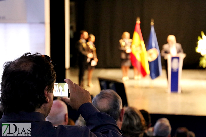 Zoido asiste a la entrega de premios Fundación Policía Española en Badajoz