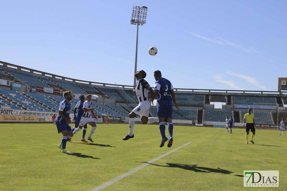 Imágenes del CD. Badajoz 0 - 2 UD. Melilla