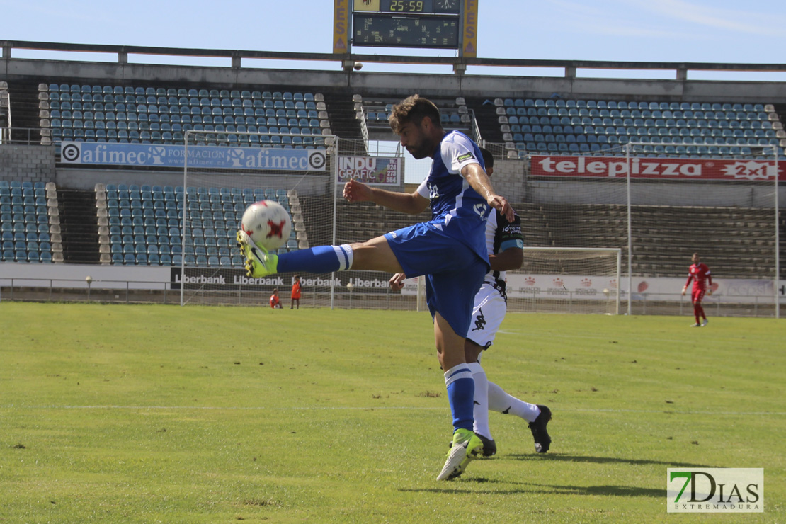 Imágenes del CD. Badajoz 0 - 2 UD. Melilla