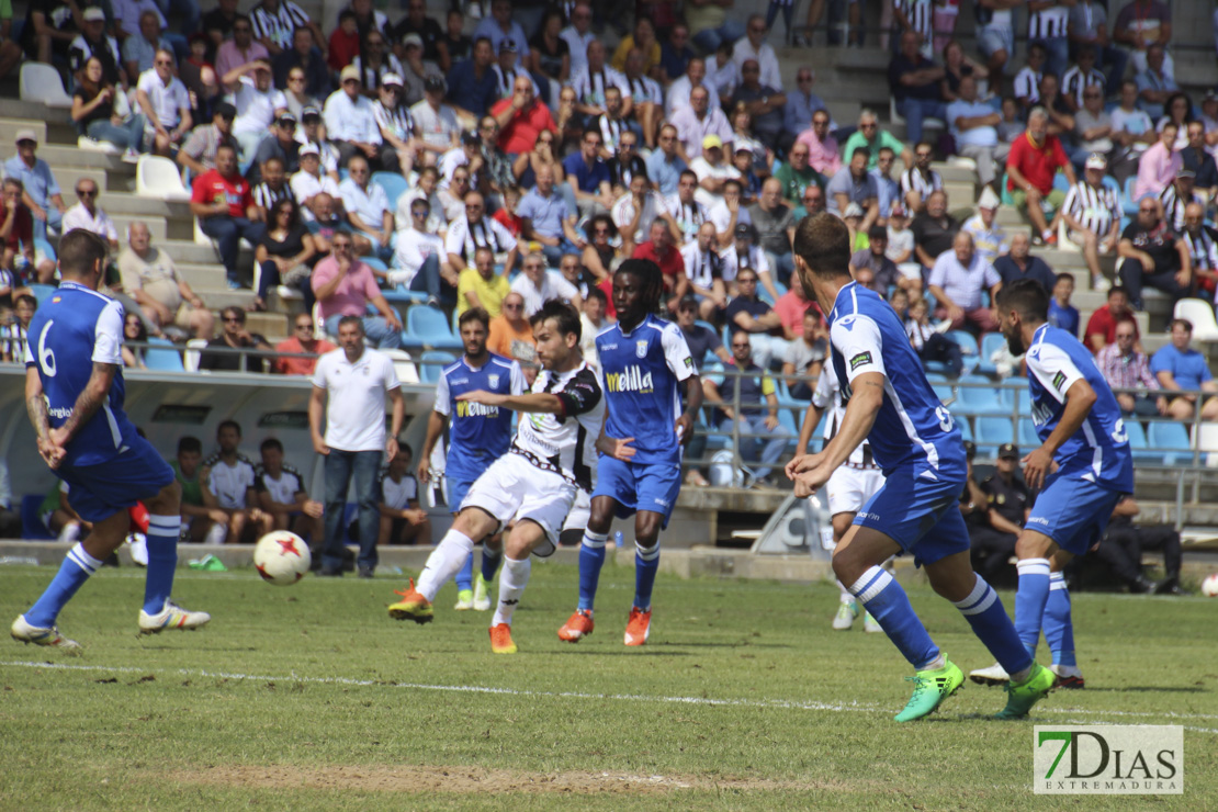 Imágenes del CD. Badajoz 0 - 2 UD. Melilla