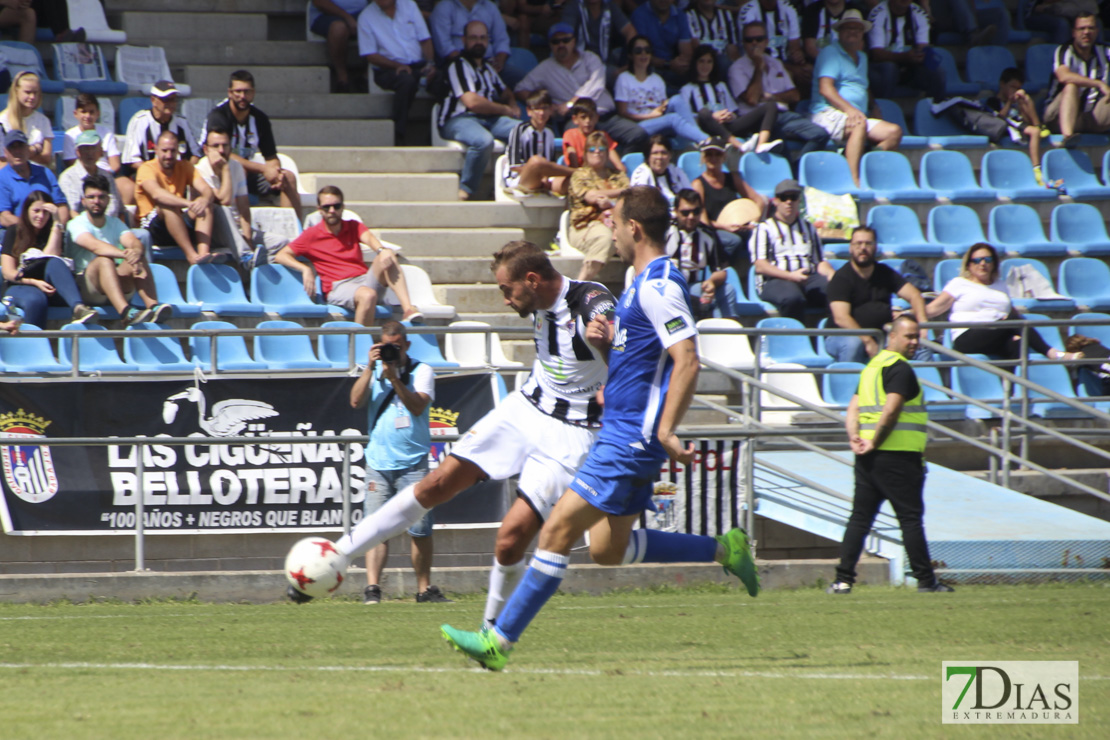 Imágenes del CD. Badajoz 0 - 2 UD. Melilla